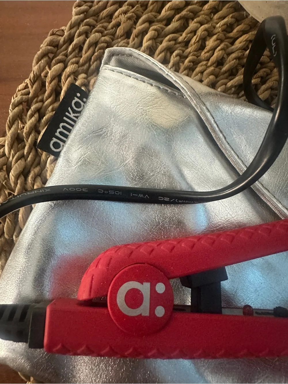 Amika Mini Hair Straightener with Carrier Pouch
